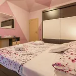 Haus Toni Fuer 9 Personen By Interhome